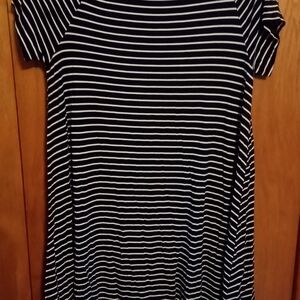 Old Navy Black and White Striped Dress